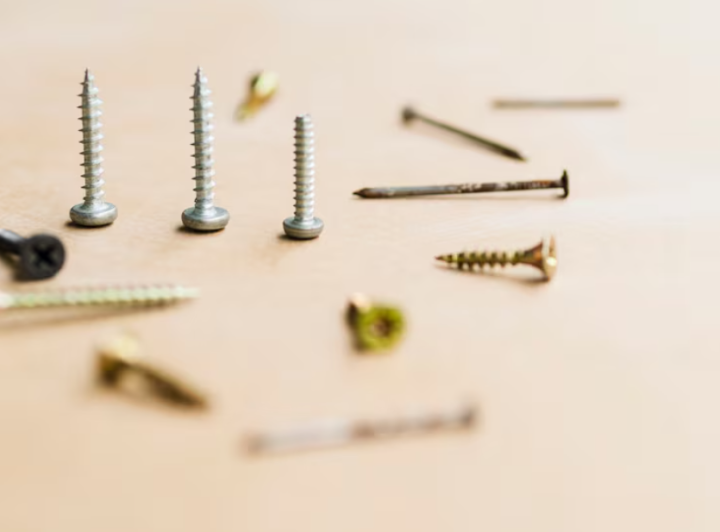 Selecting Screws for Roofing and Cladding: Weatherproofing, Strength, and Material Matching